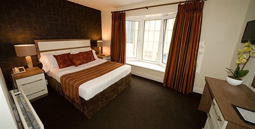 The White Lady Hotel Кинсэйл Экстерьер фото