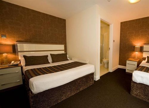 The White Lady Hotel Кинсэйл Экстерьер фото