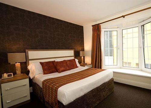 The White Lady Hotel Кинсэйл Экстерьер фото